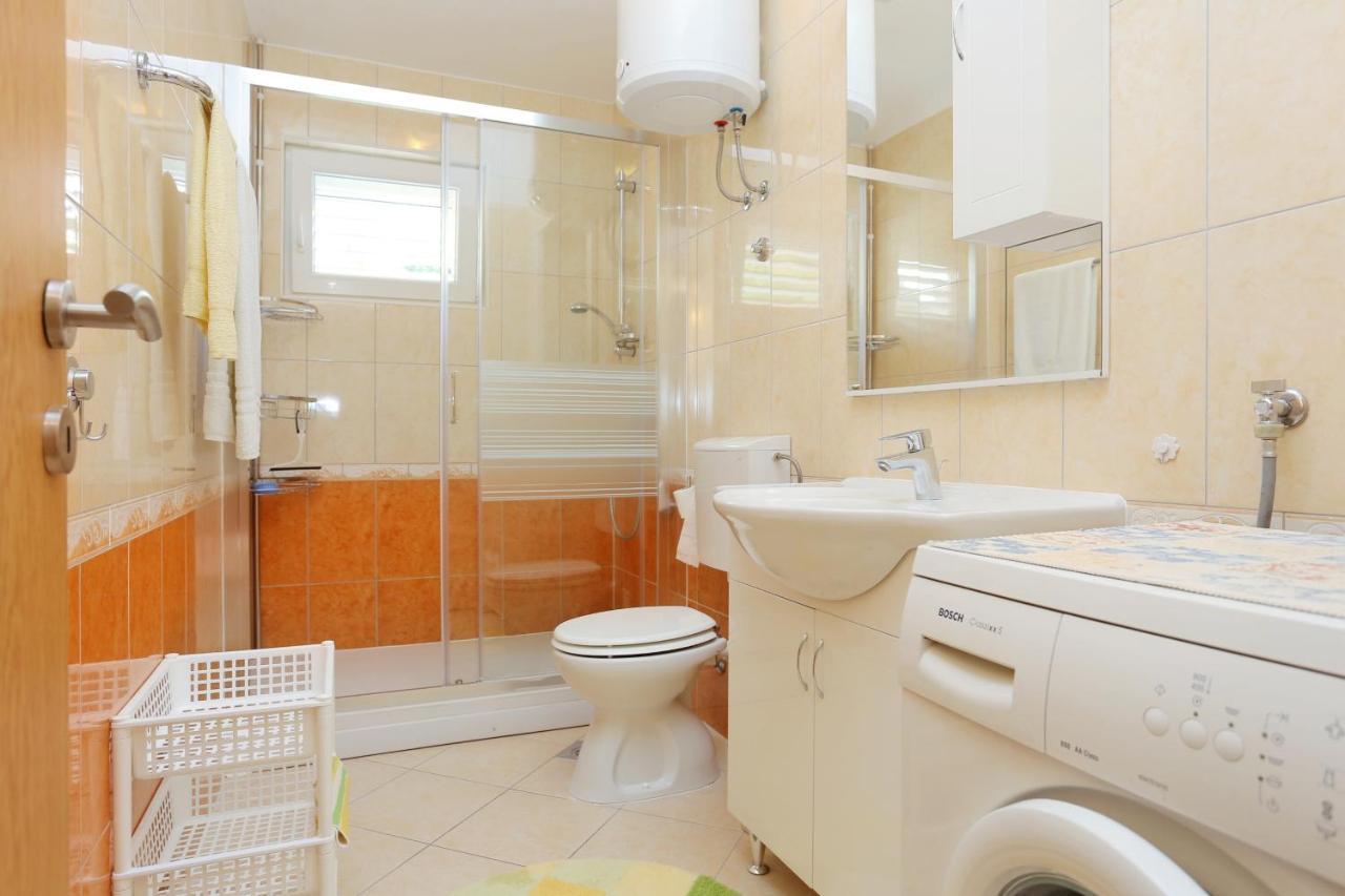 Apartman With A Parking Space Nemira, Omis - 4652